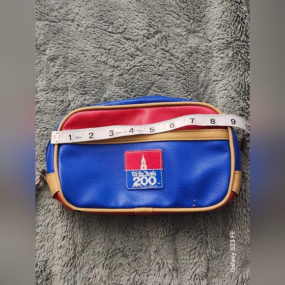 we are the people Handbags - Vintage 1986 We Are The People Travel bag Like New